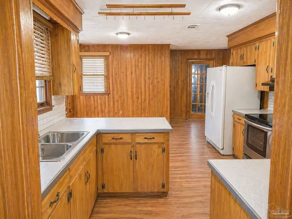 $300,000 | 2960 Hwy 4 A Century, Century, FL 32535