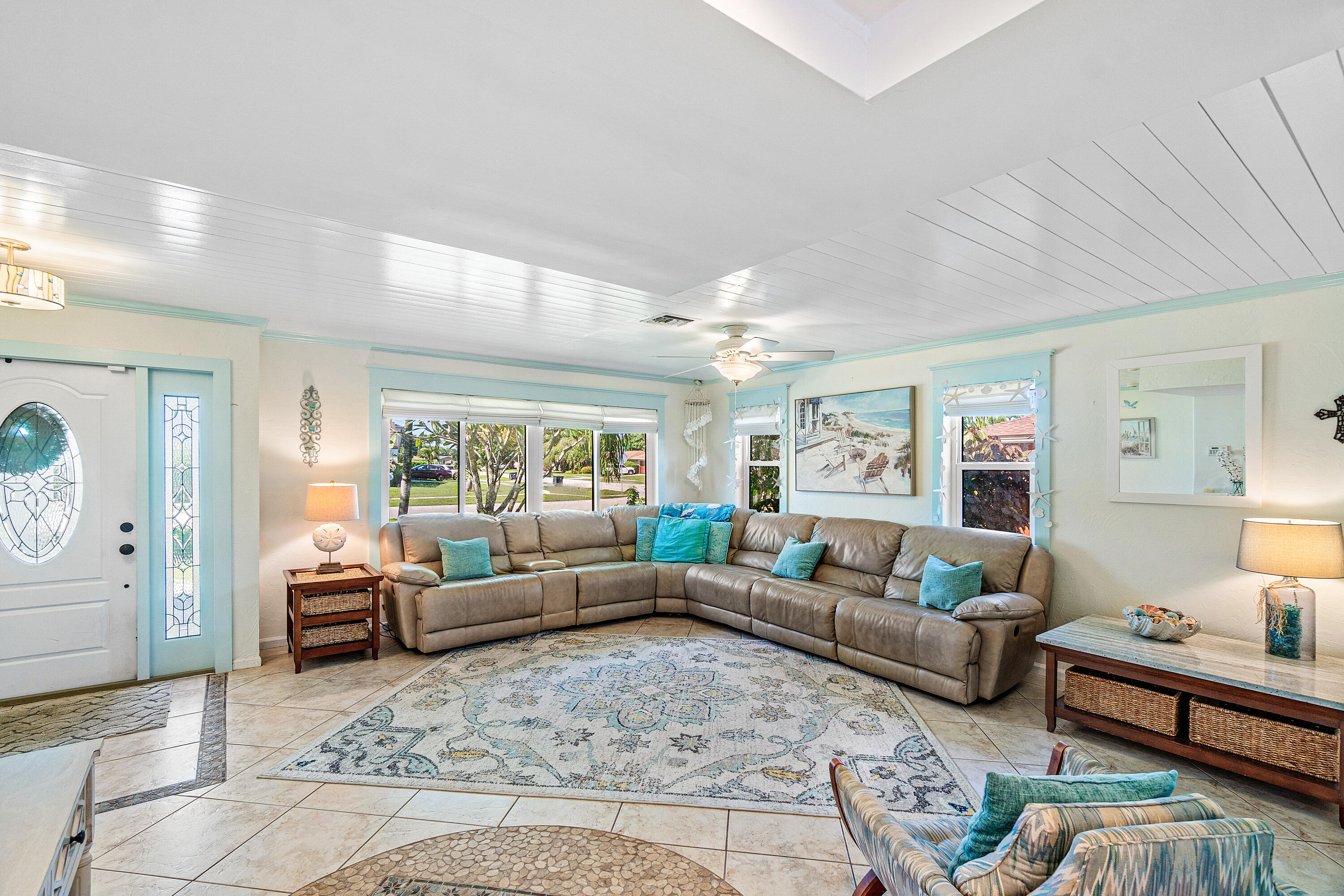 1108 Petrel Road Wellington, FL 33414 - Photo 6 of 46 008-1108PetrelRoad-Wellington-FL-33414-F
