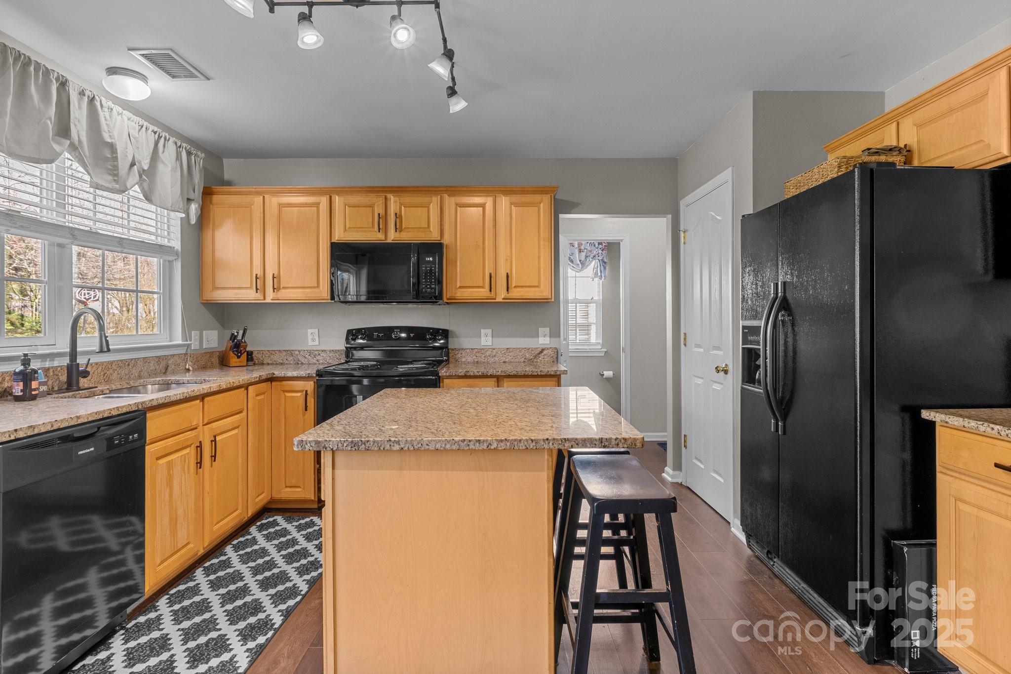 18016 Bluff Inlet Road Cornelius, NC 28031 - Photo 17 of 38 Gallery Image 17