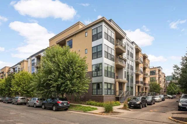 $200,000 | 820 Emerald Street Southeast, Unit 314, St. Paul, MN 55114