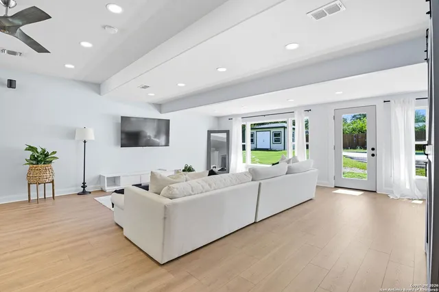 $589,000 | 530 Burnside Drive, San Antonio, TX 78209