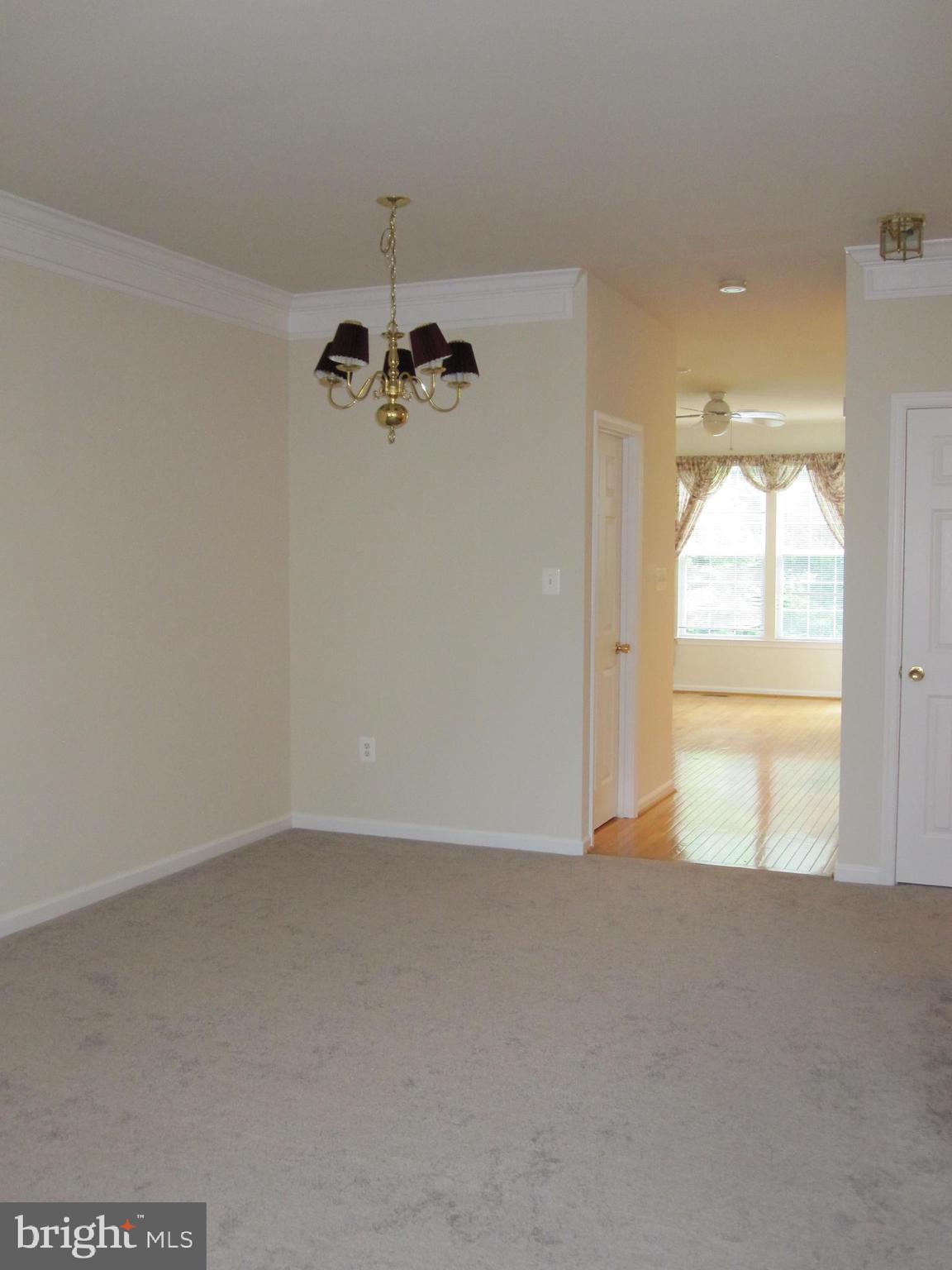 4140 River Forth Drive Fairfax, VA 22030 - Photo 15 of 32 Family/Dining Combo