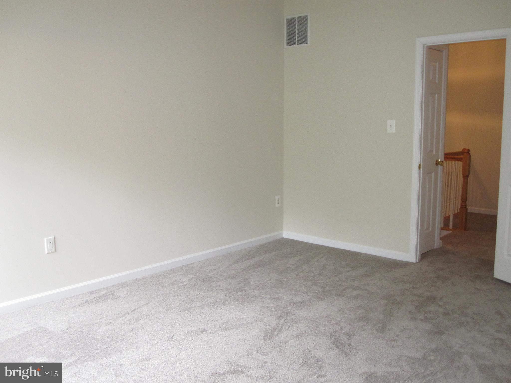 4140 River Forth Drive Fairfax, VA 22030 - Photo 18 of 32 Full of Natural Light