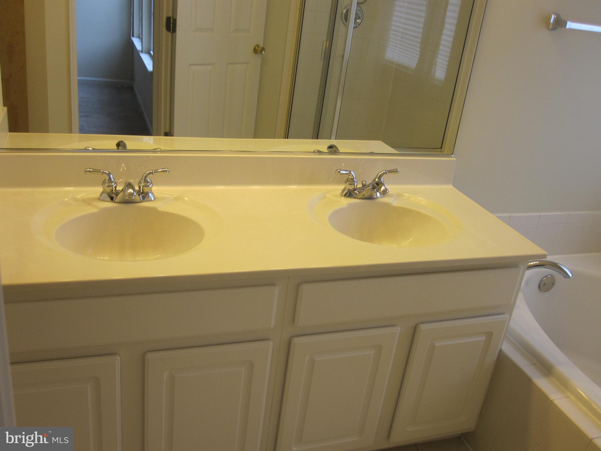 4140 River Forth Drive Fairfax, VA 22030 - Photo 21 of 32 Double Vanity in Master Bathroom