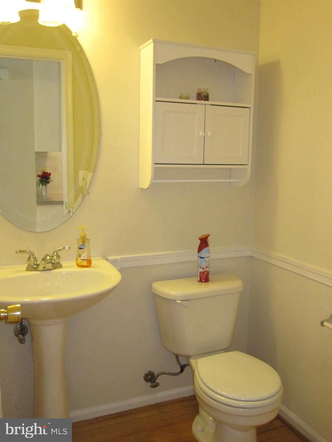4140 River Forth Drive Fairfax, VA 22030 - Photo 27 of 32 Powder room off Family Room