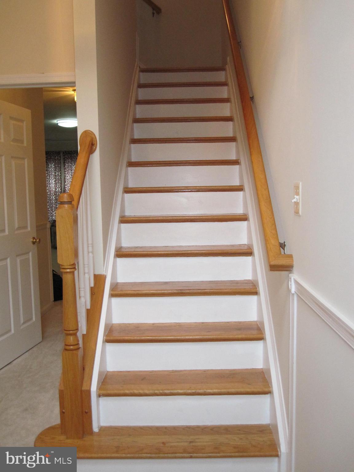4140 River Forth Drive Fairfax, VA 22030 - Photo 4 of 32 Hardwood on both sets of stairs and foyer