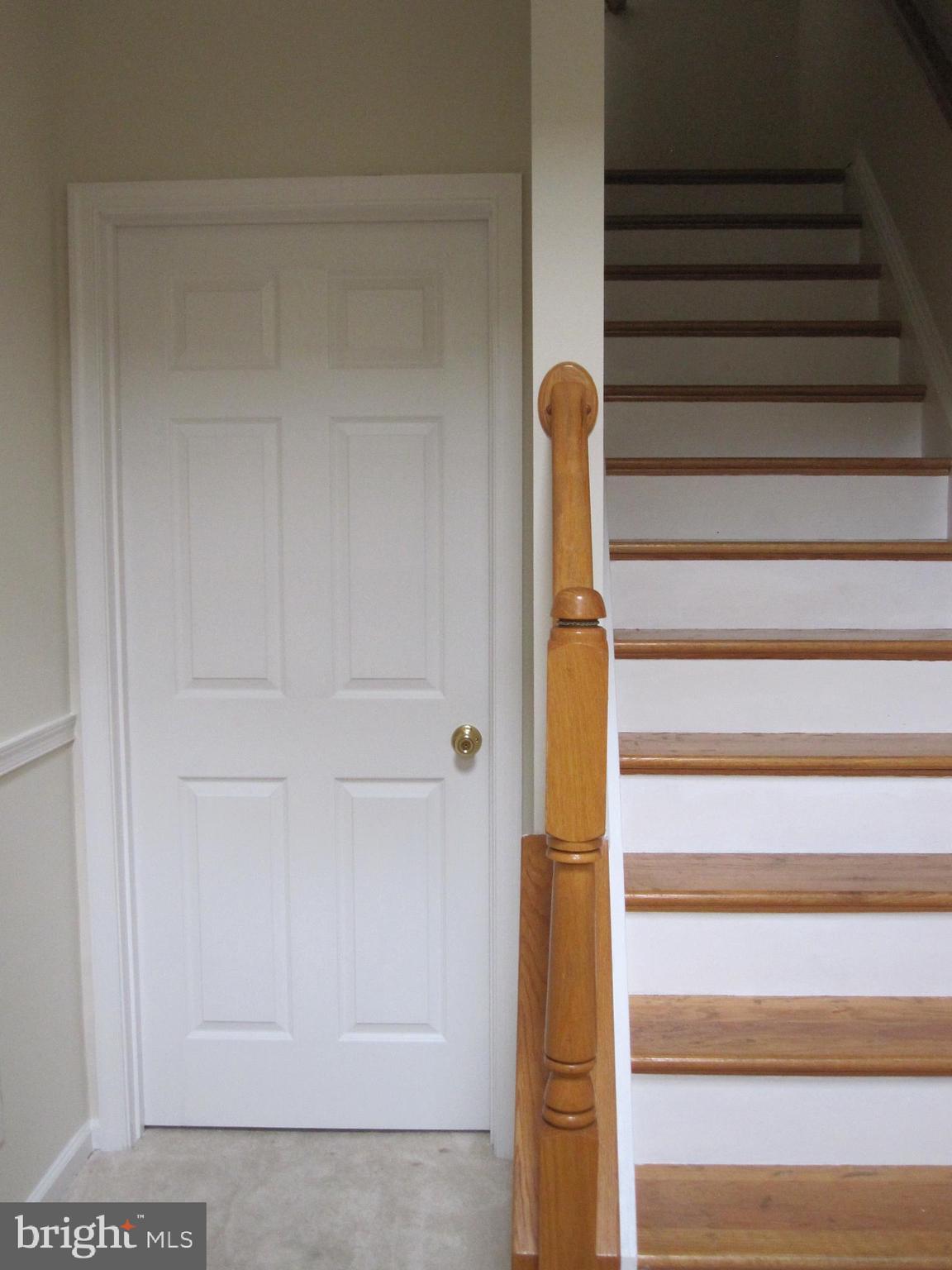 4140 River Forth Drive Fairfax, VA 22030 - Photo 5 of 32 Lower level provide privacy for office or bedroom