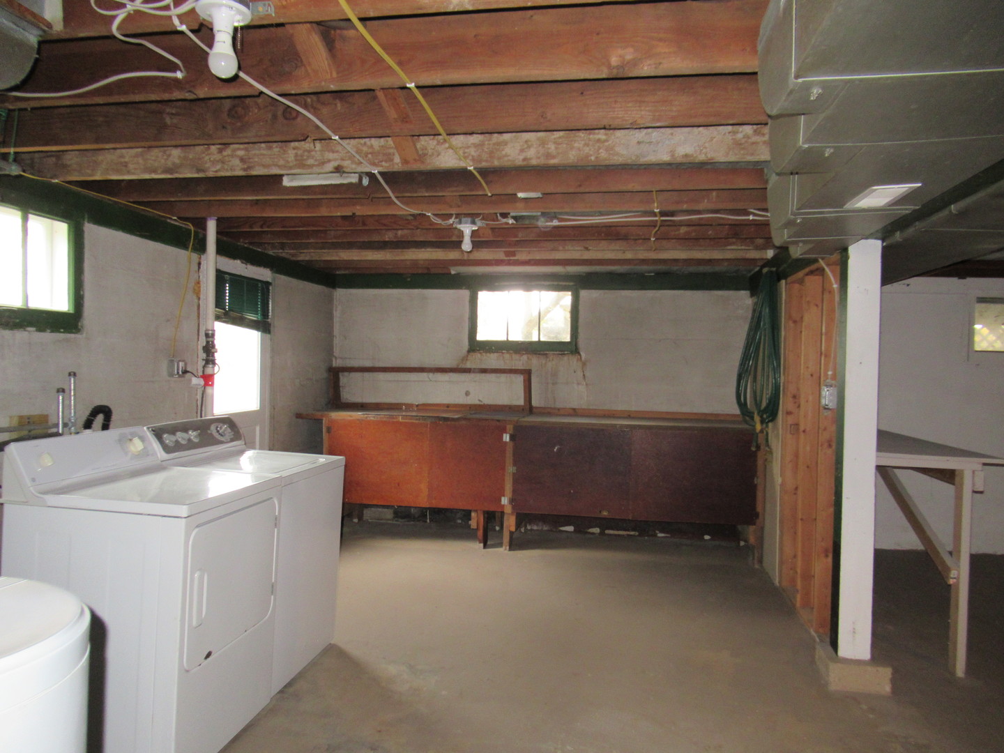6N284 Riverside Drive St. Charles, IL 60174 - Photo 14 of 26 a view of utility room