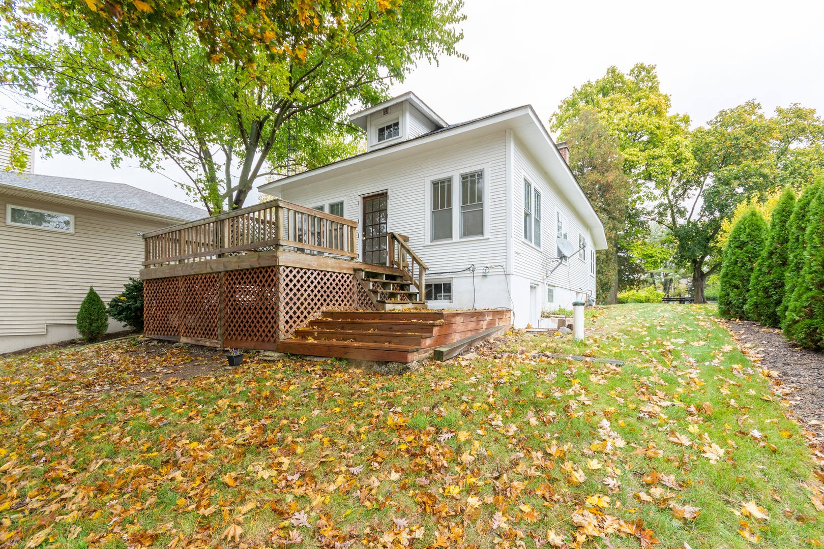 6N284 Riverside Drive St. Charles, IL 60174 - Photo 25 of 26 a view of a house with backyard