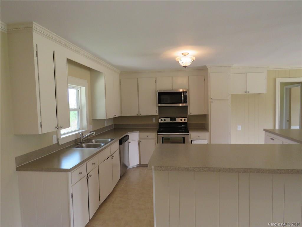 5959 Hindmon Road Fort Lawn, SC 29714 - Photo 11 of 24 Gallery Image 11