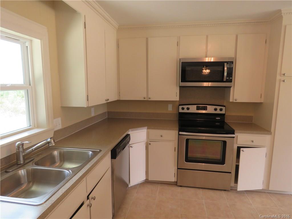 5959 Hindmon Road Fort Lawn, SC 29714 - Photo 12 of 24 Gallery Image 12