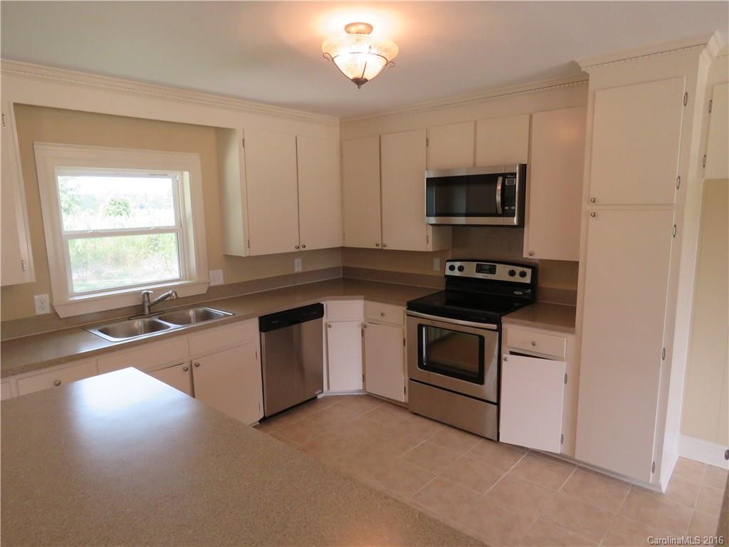5959 Hindmon Road Fort Lawn, SC 29714 - Photo 18 of 24 Gallery Image 18
