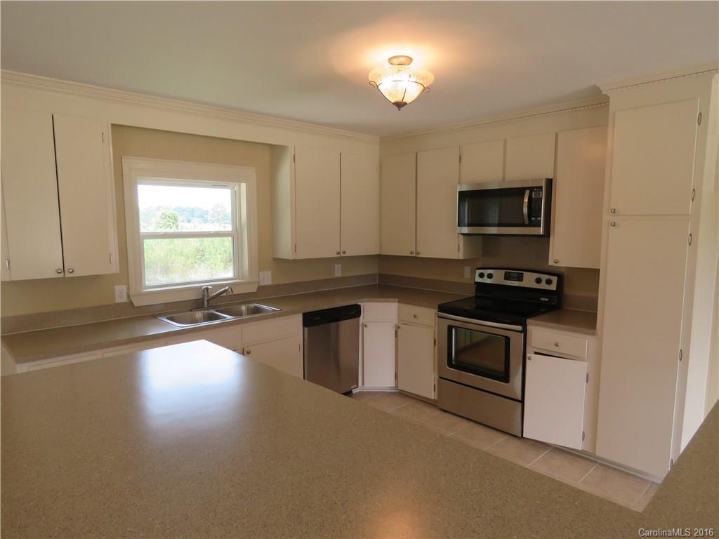5959 Hindmon Road Fort Lawn, SC 29714 - Photo 10 of 24 Gallery Image 10