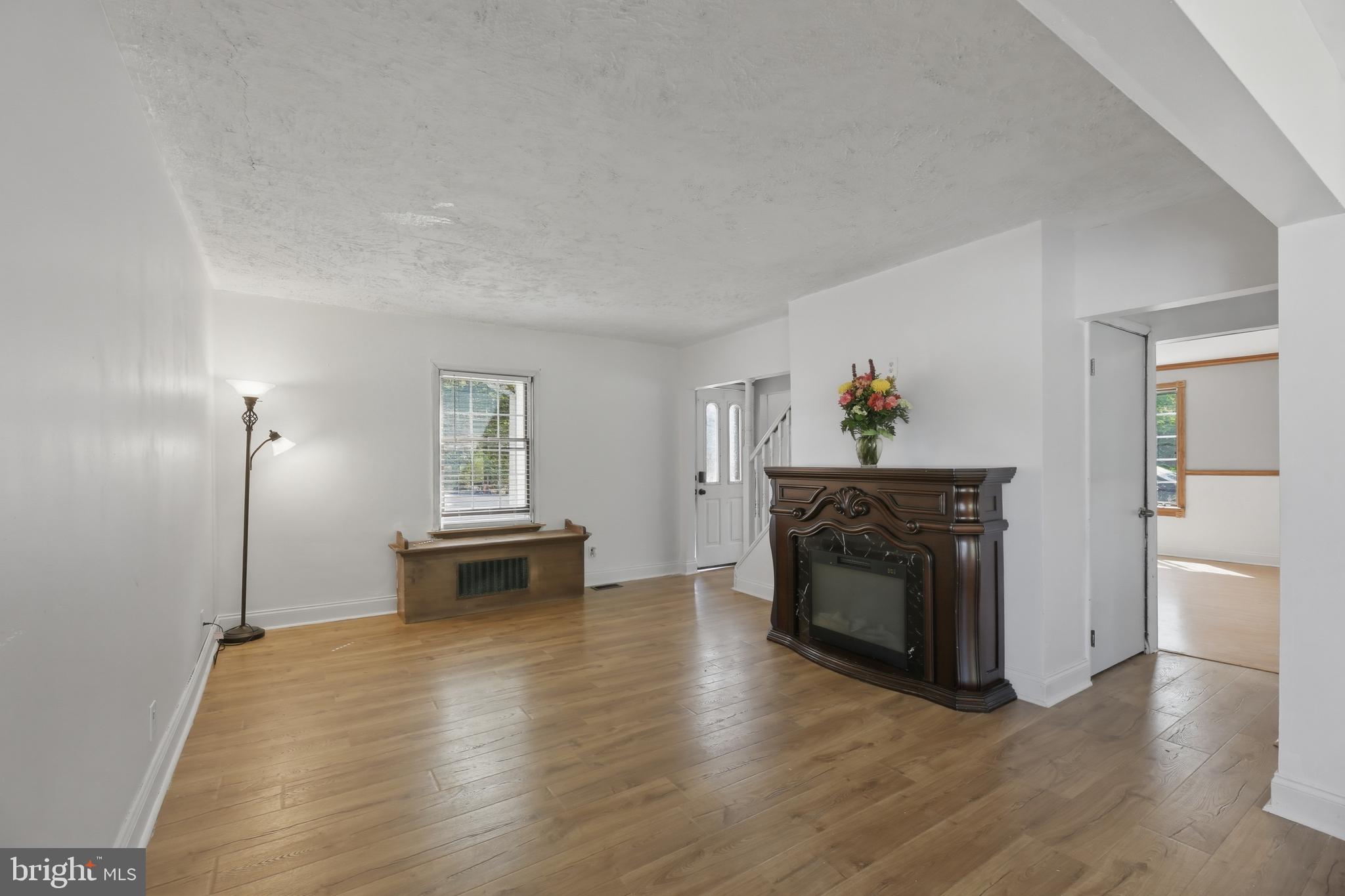 448 North Chew Road Hammonton, NJ 08037 - Photo 19 of 45 Spacious living area with classic charm.