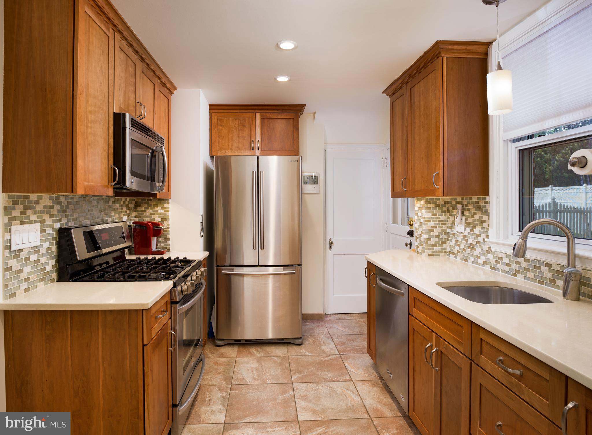 212 Canterbury Road Havertown, PA 19083 - Photo 9 of 21