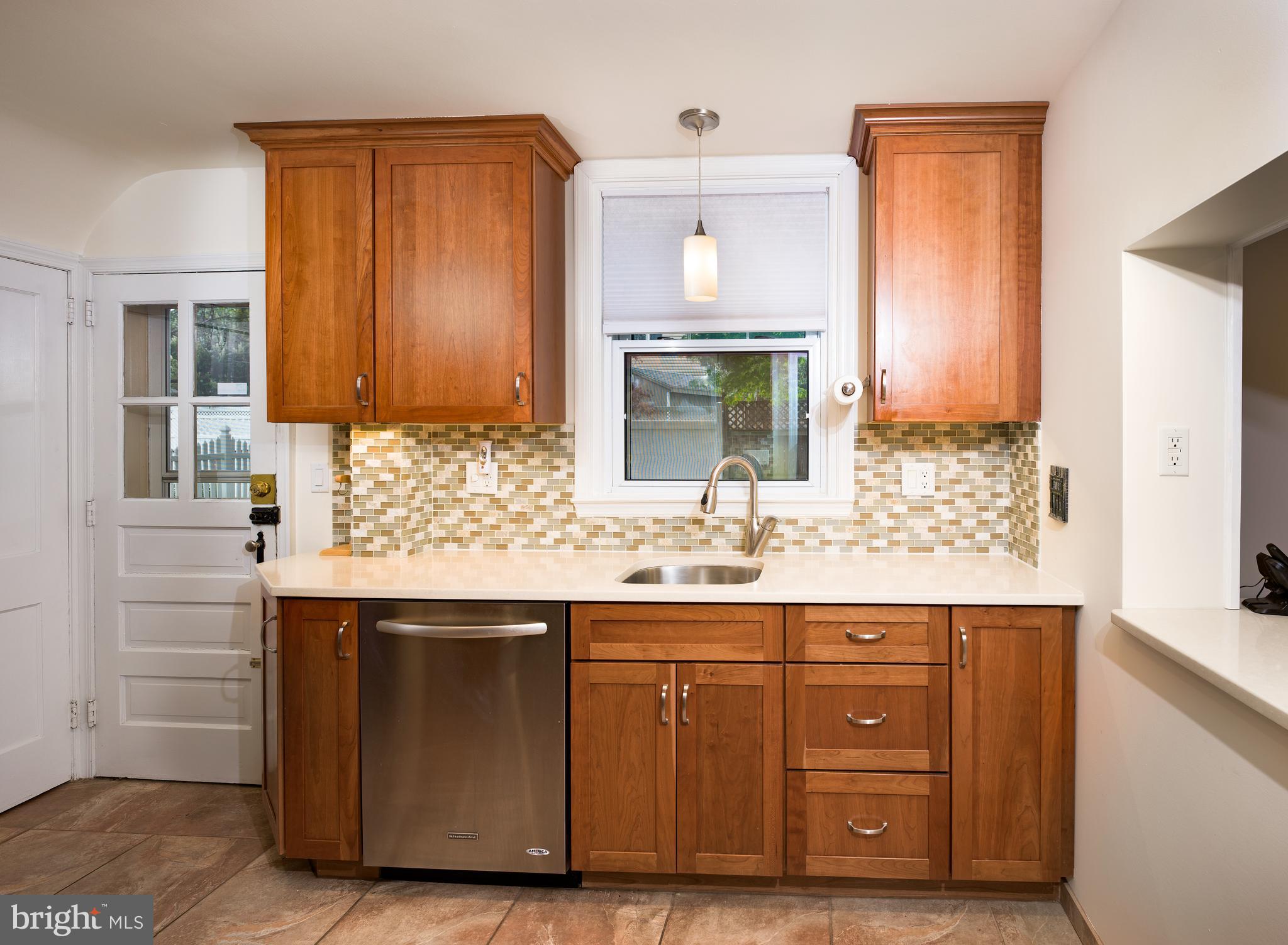 212 Canterbury Road Havertown, PA 19083 - Photo 10 of 21