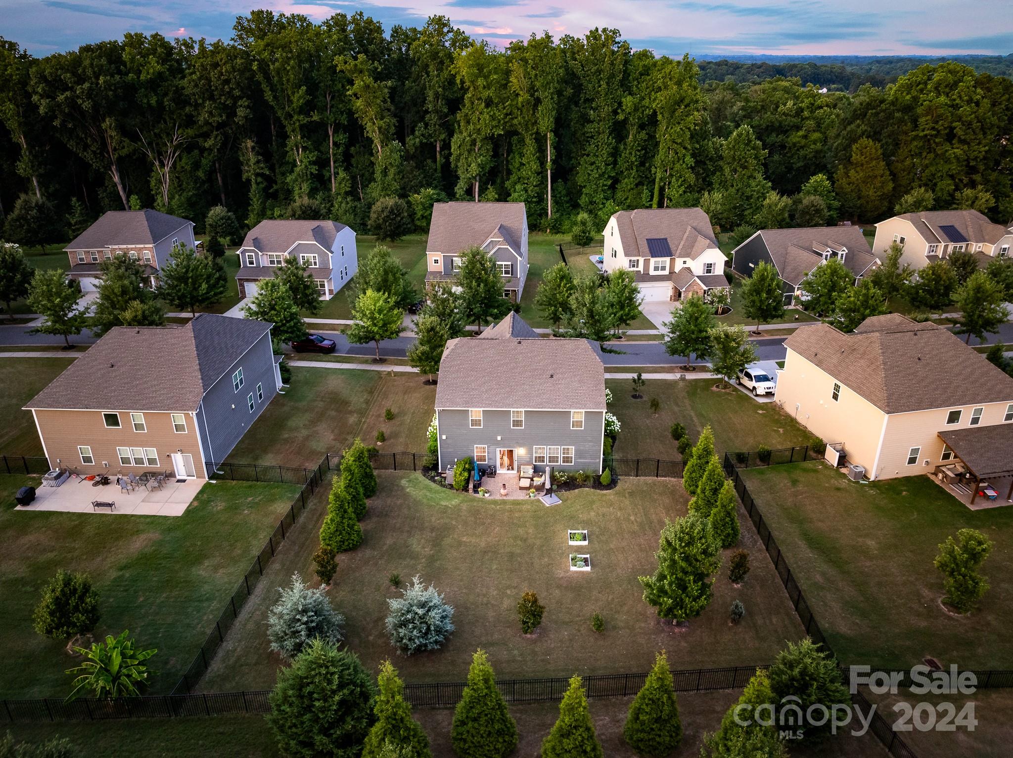16017 Foreleigh Road Huntersville, NC 28078 - Photo 35 of 37 Gallery Image 35