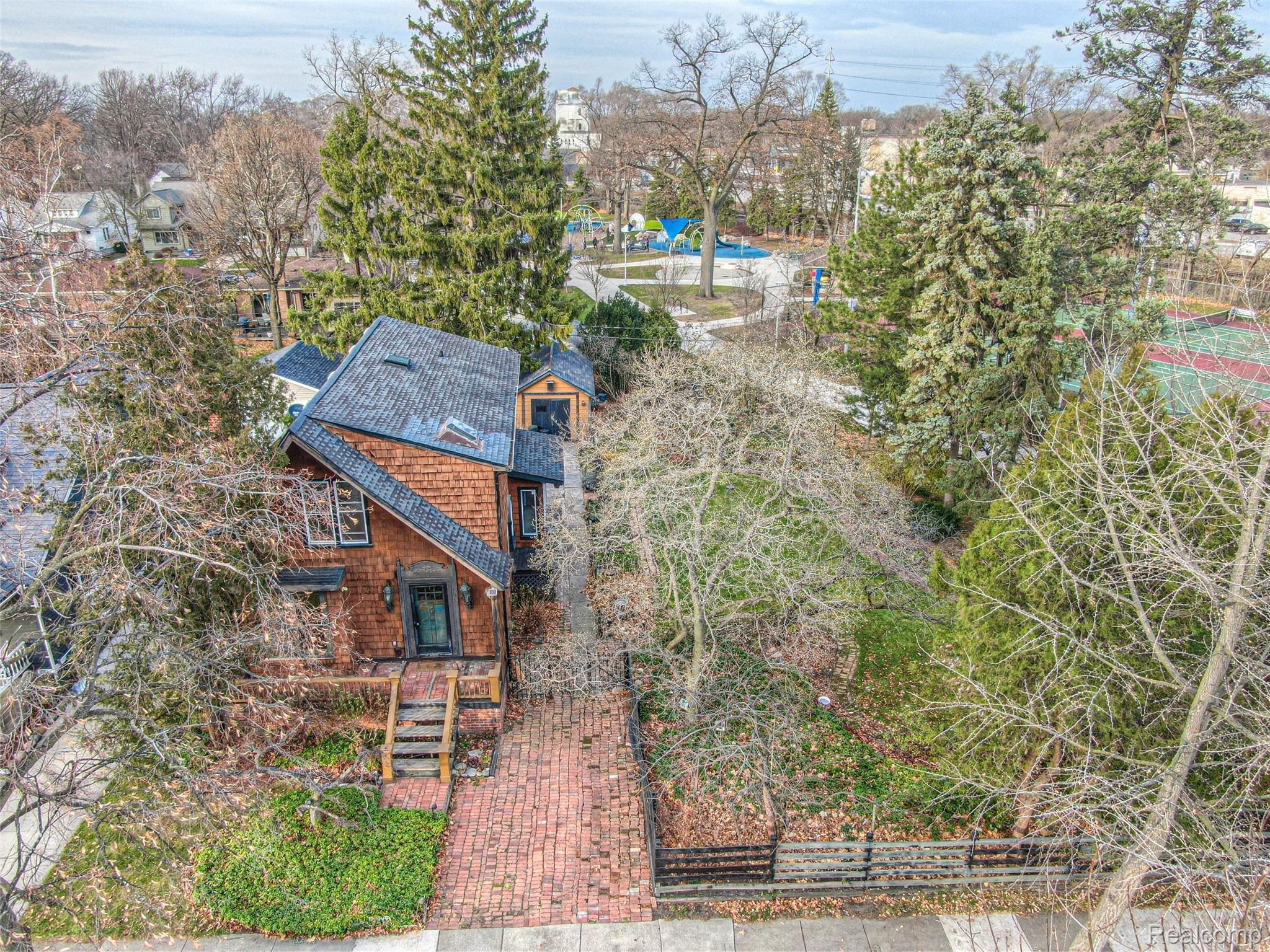 85 Amherst Road Pleasant Ridge, MI 48069 - Photo 32 of 43 -3.jpg
