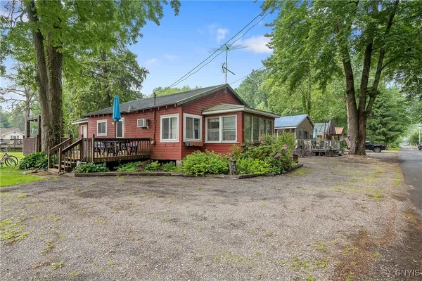 $1,349,000 | 412 21st Avenue, Vienna, NY 13308