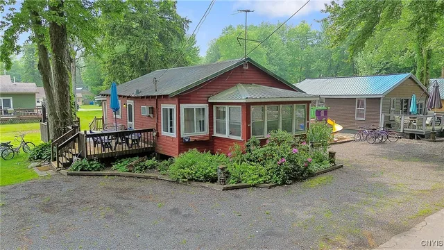 $1,349,000 | 412 21st Avenue, Vienna, NY 13308