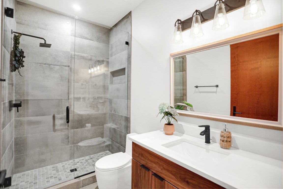 150 Game Trail Road Silverthorne, CO 80498 - Photo 32 of 47 a bathroom with a sink a toilet and shower