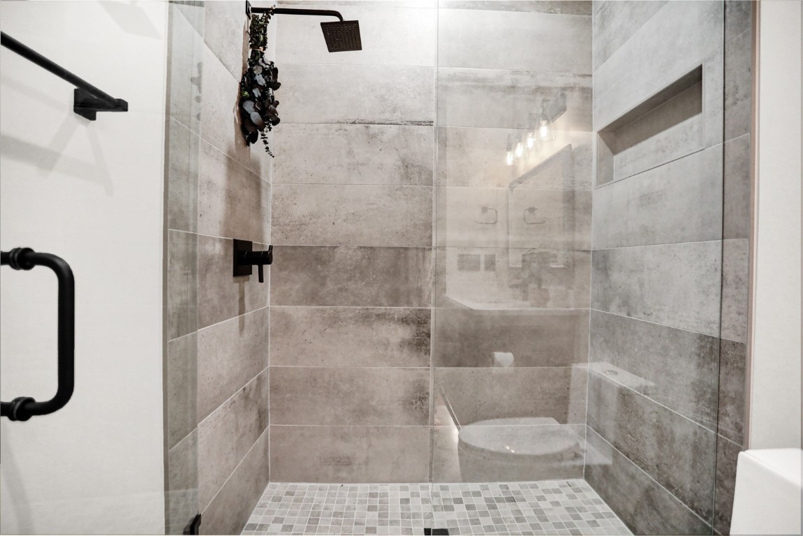 150 Game Trail Road Silverthorne, CO 80498 - Photo 33 of 47 a bathroom with a shower