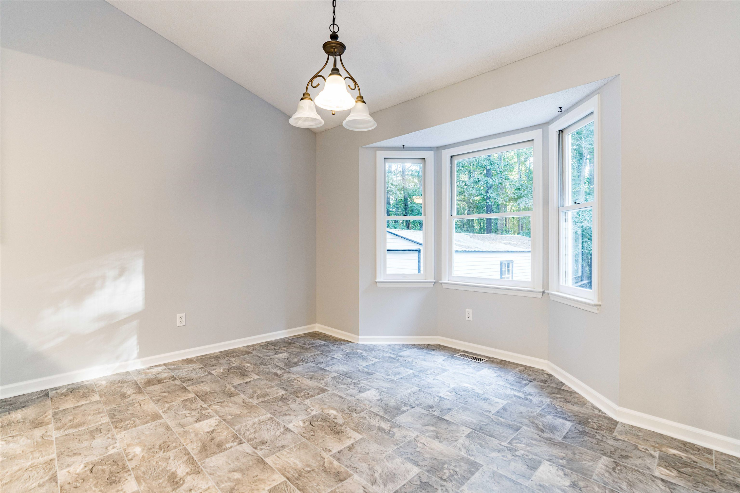 5220 Relay Way Raleigh, NC 27603 - Photo 8 of 21 Breakfast Area