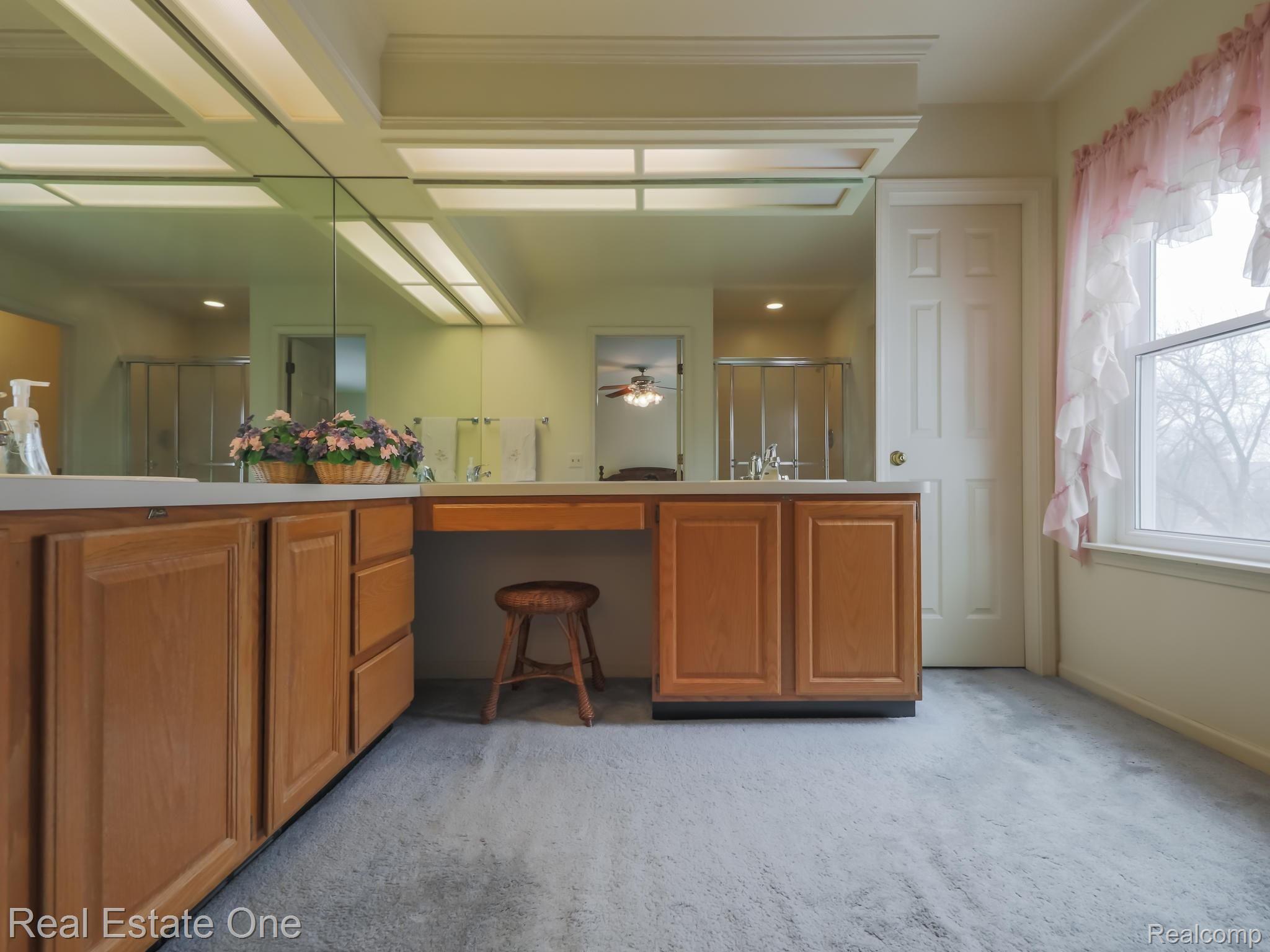 47039 Hanford Road Canton, MI 48187 - Photo 24 of 33 25-Hanford.jpg
