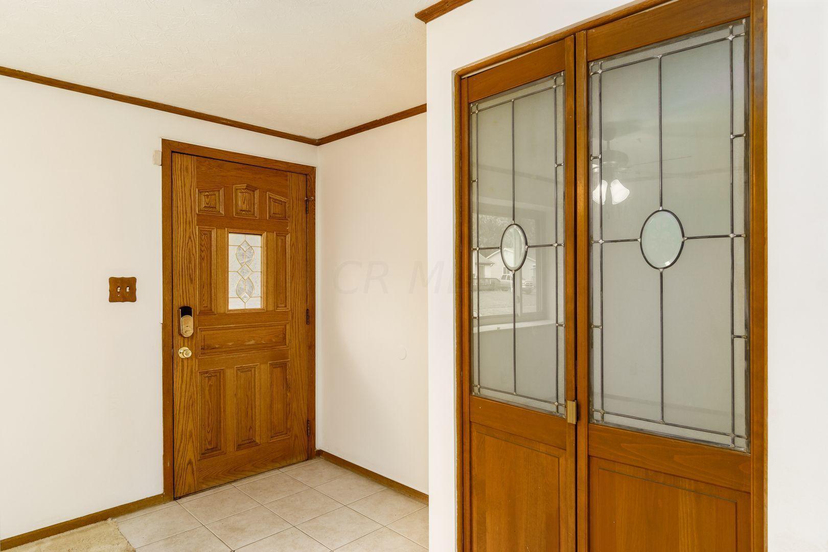 3038 Whitlow Road Columbus, OH 43232 - Photo 6 of 47 Gallery Image 6