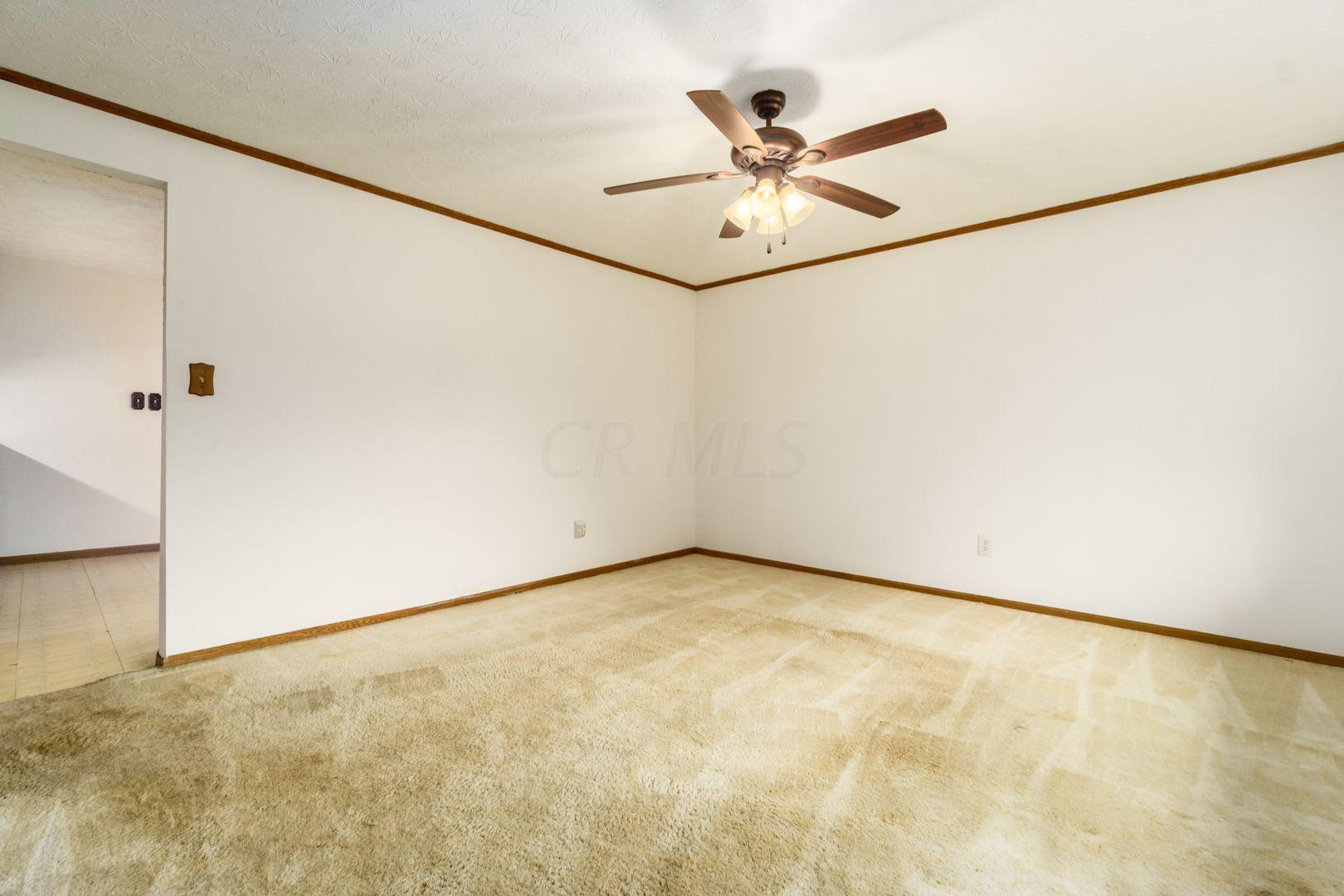 3038 Whitlow Road Columbus, OH 43232 - Photo 10 of 47 Gallery Image 10