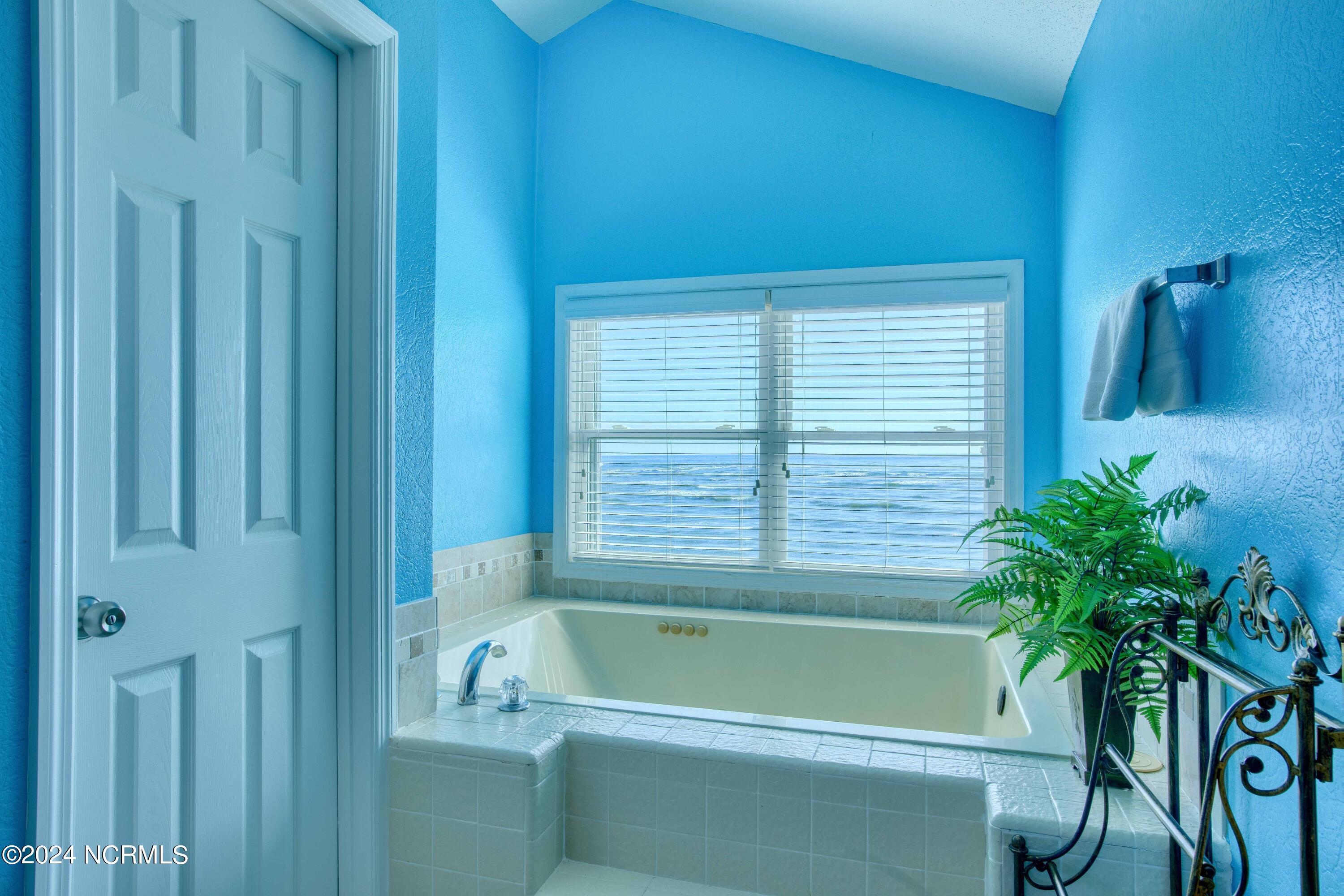 2362 New River Inlet Road North Topsail Beach, NC 28460 - Photo 26 of 49 2362 New River Inlet Road - Interiors -