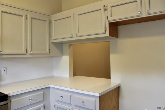 $160,000 | 4154 Jefferson Woods Drive, Baton Rouge, LA 70809