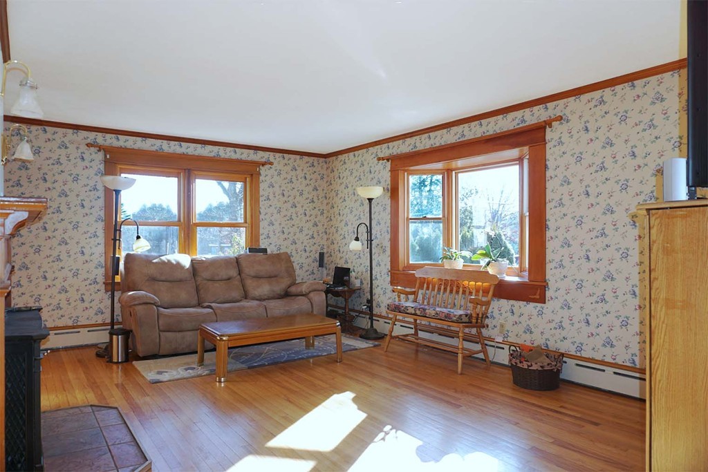 362 Montgomery Road Westfield, MA 01085 - Photo 11 of 30 Gallery Image 11