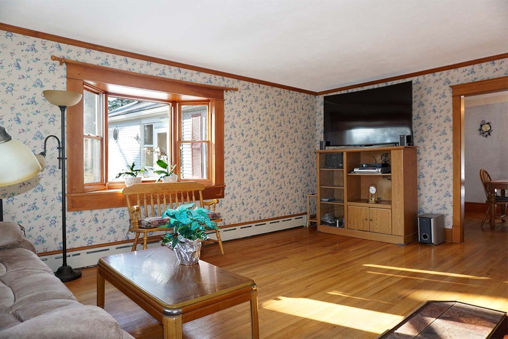 362 Montgomery Road Westfield, MA 01085 - Photo 12 of 30 Gallery Image 12