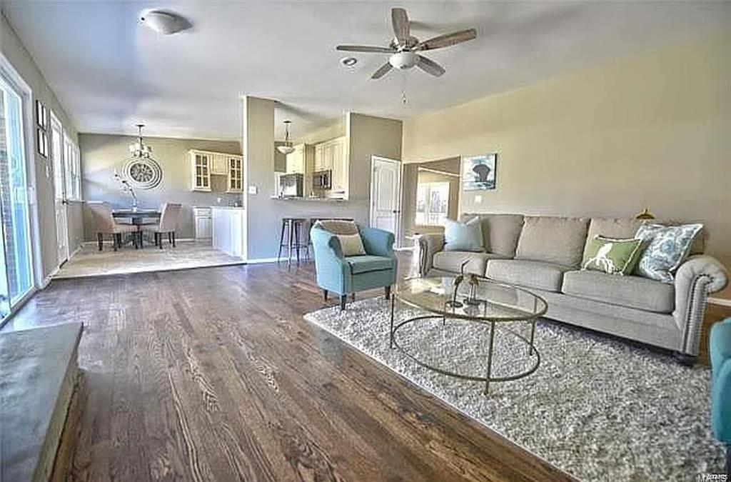 89 Burning Tree Drive Chesterfield, MO 63017 - Photo 5 of 23