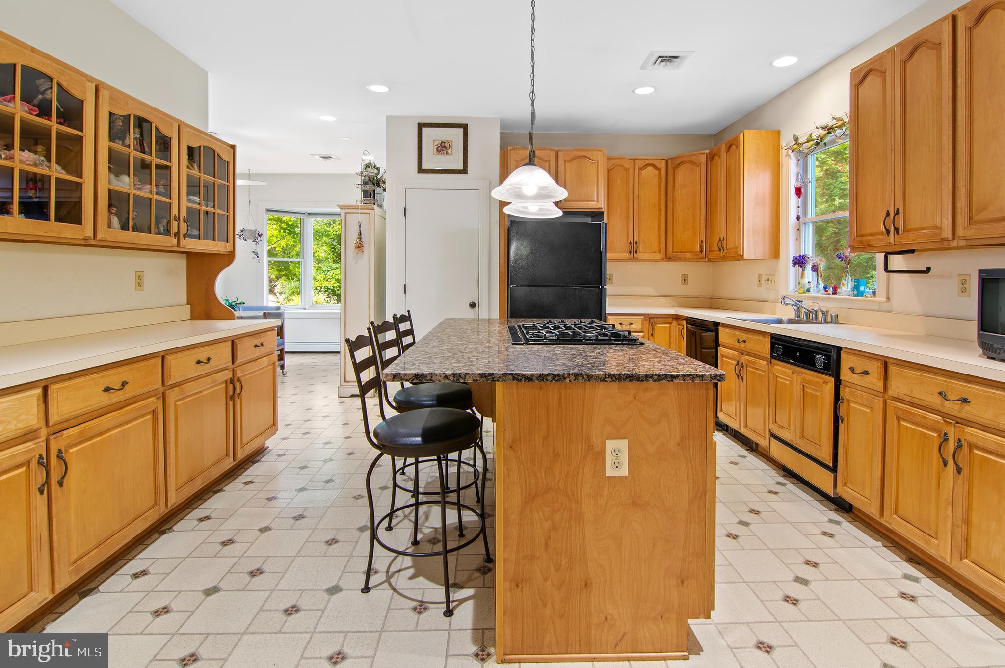 3412 Shelburne Road Baltimore, MD 21208 - Photo 6 of 25
