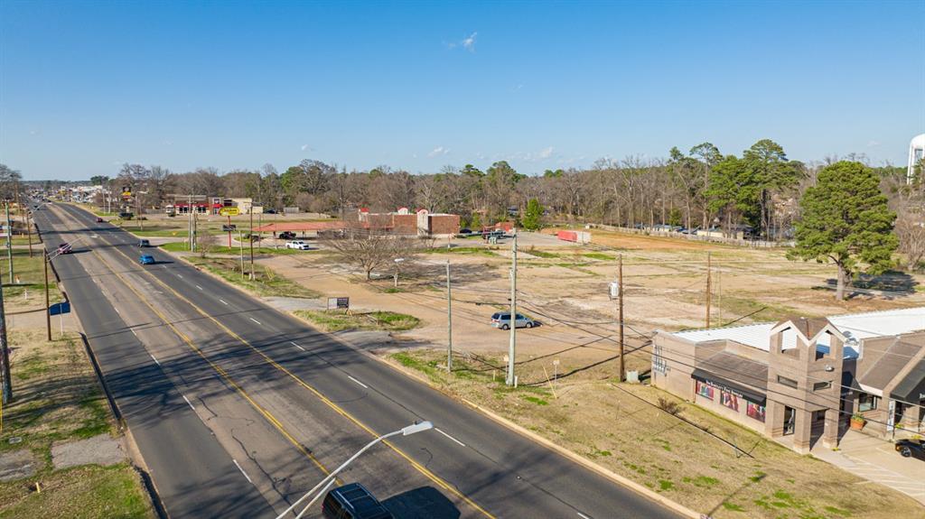 2100 Judson Road Longview, TX 75605 - Photo 6 of 35 a view of a terrace with chairs