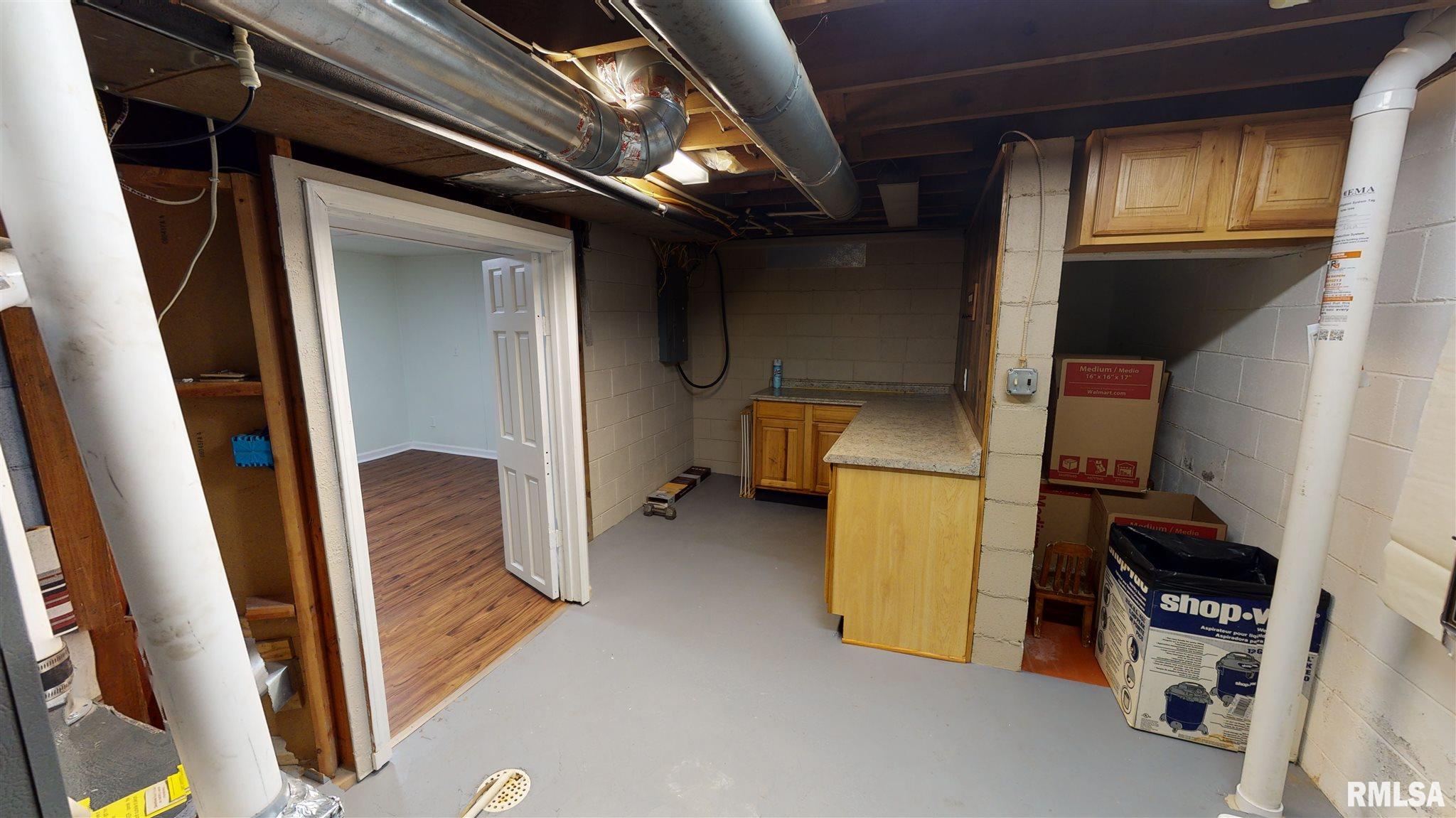 1919 North Kickapoo Creek Road Peoria, IL 61604 - Photo 39 of 46 Gallery Image 39