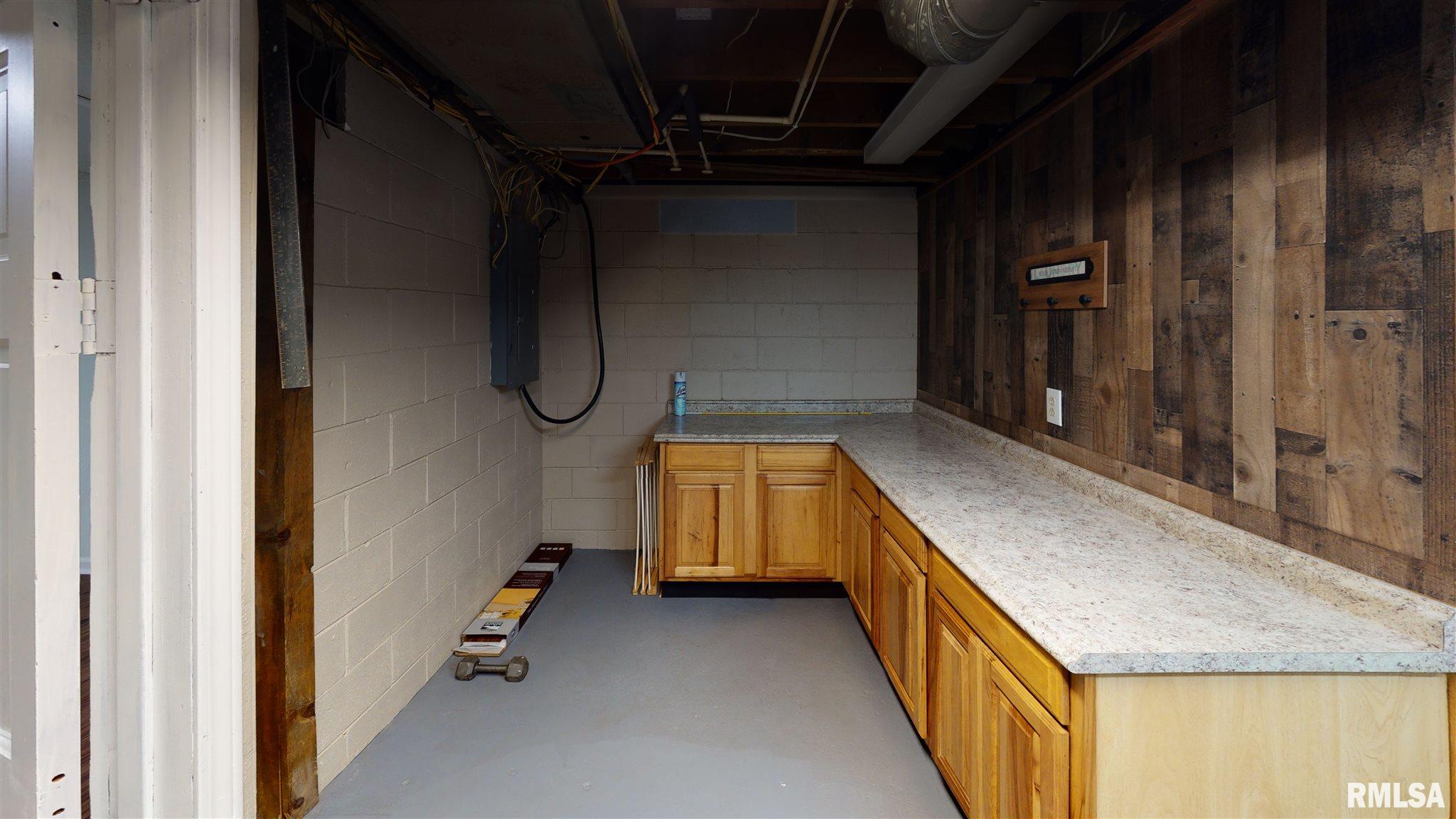 1919 North Kickapoo Creek Road Peoria, IL 61604 - Photo 40 of 46 Gallery Image 40