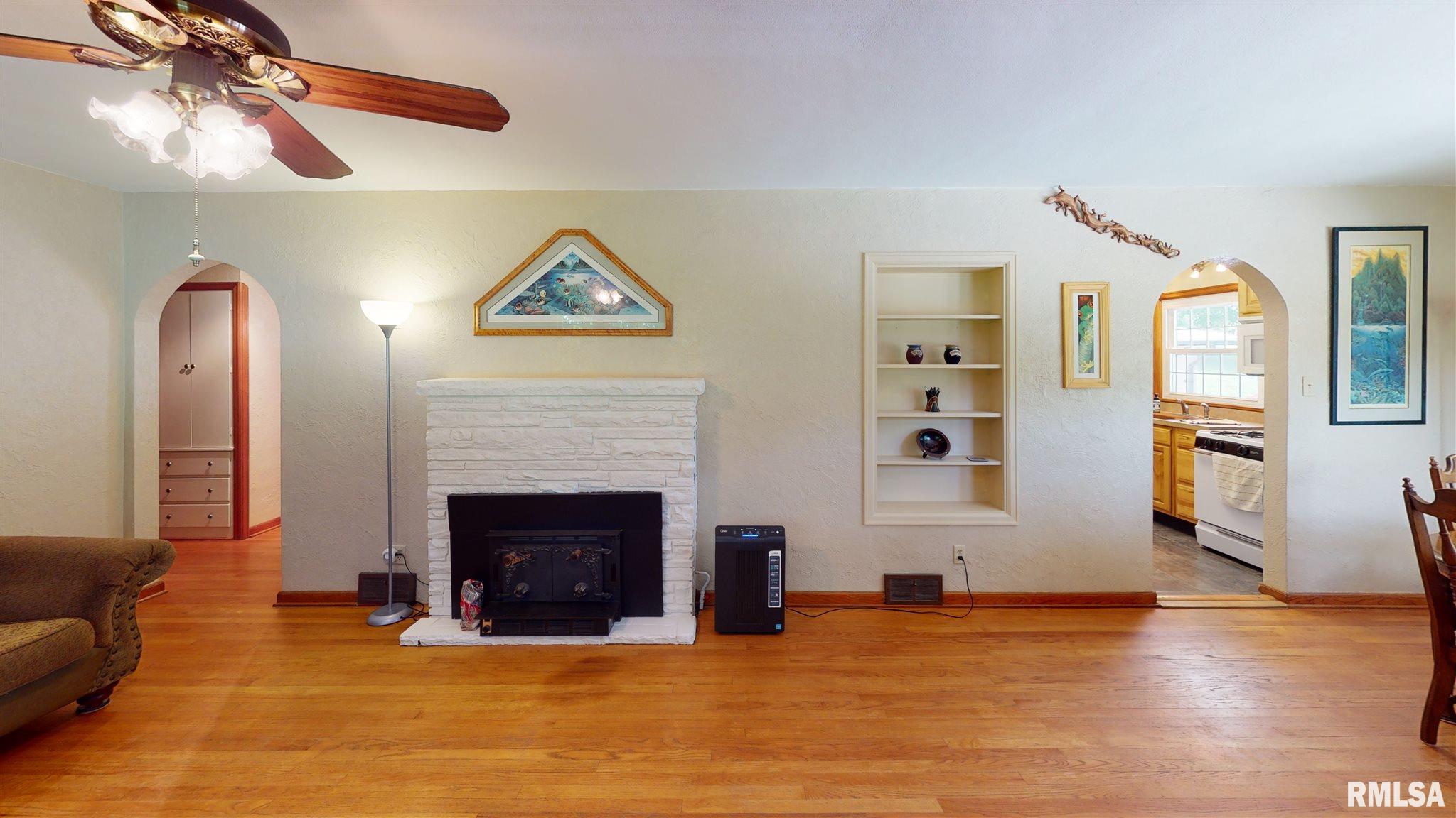 1919 North Kickapoo Creek Road Peoria, IL 61604 - Photo 6 of 46 Gallery Image 6