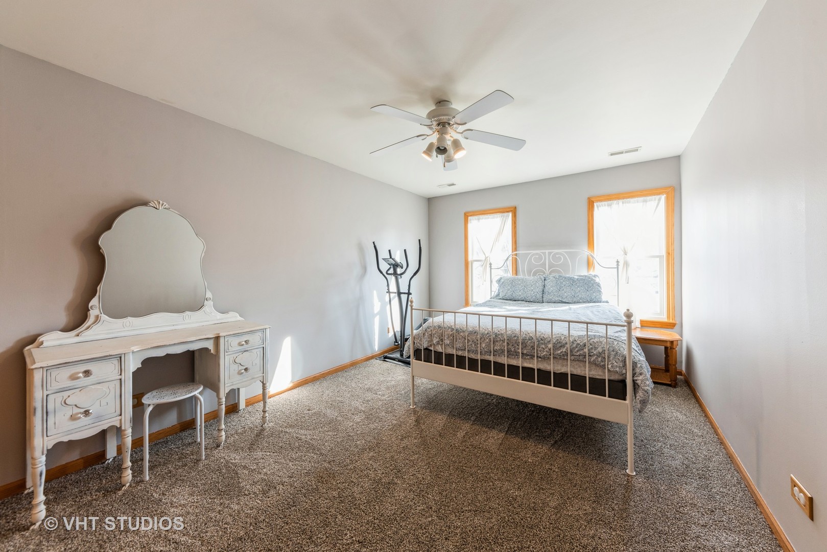 86 Cambridge Drive Grayslake, IL 60030 - Photo 13 of 16