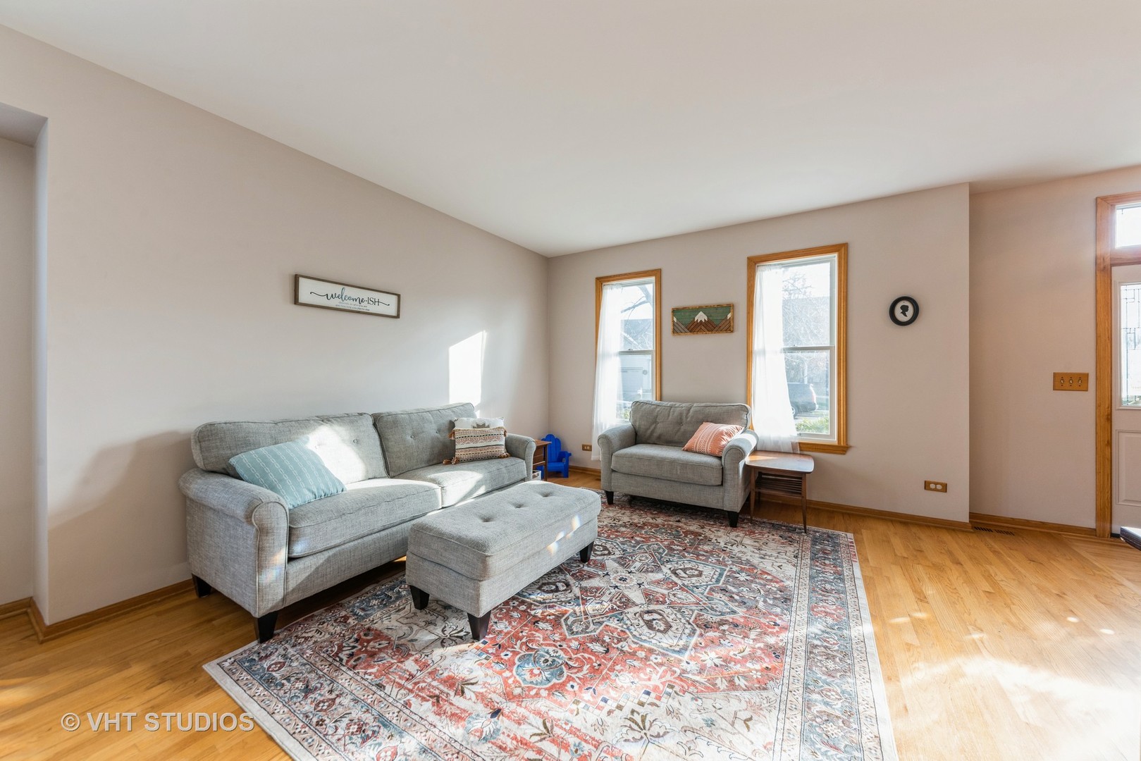 86 Cambridge Drive Grayslake, IL 60030 - Photo 3 of 16