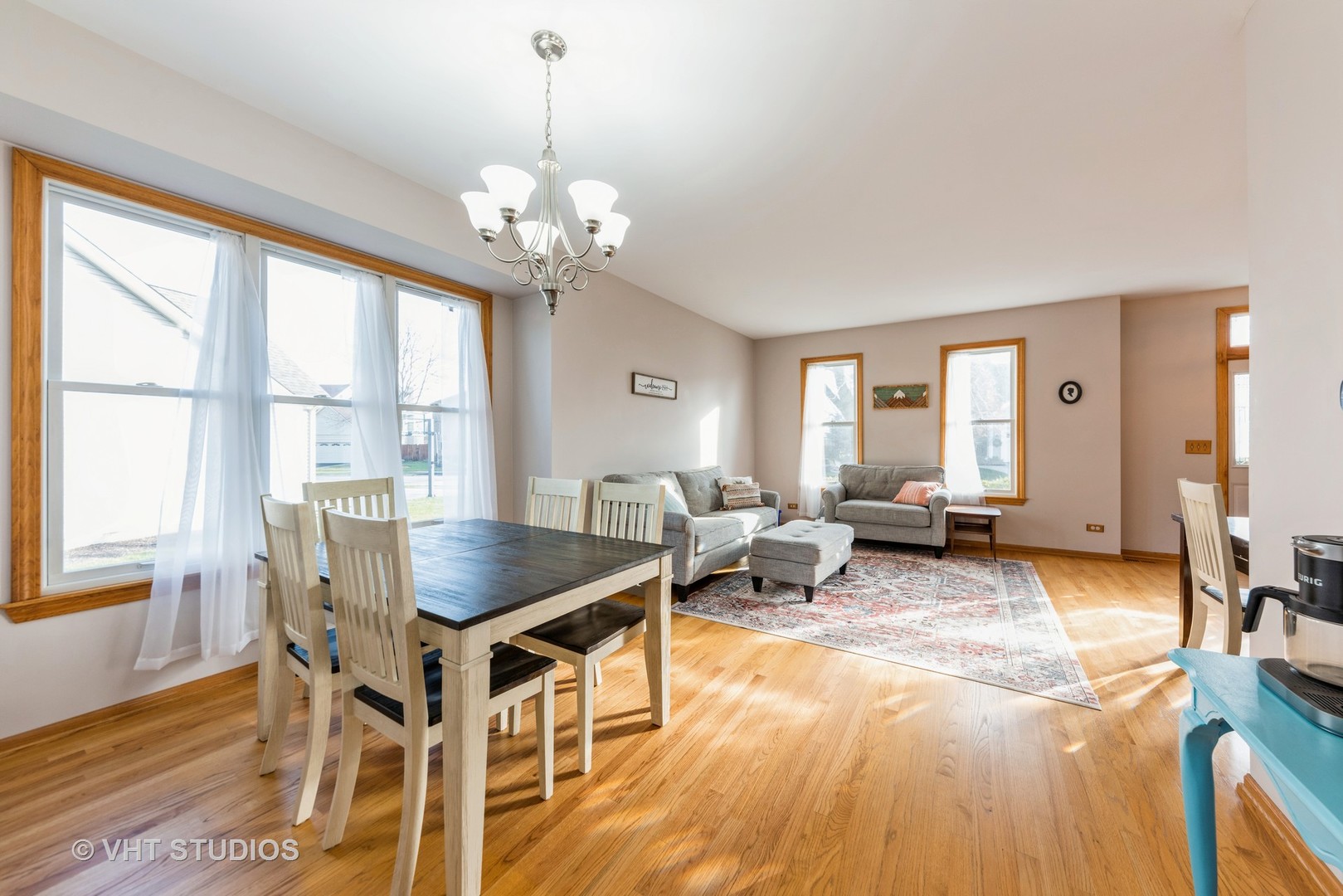 86 Cambridge Drive Grayslake, IL 60030 - Photo 4 of 16