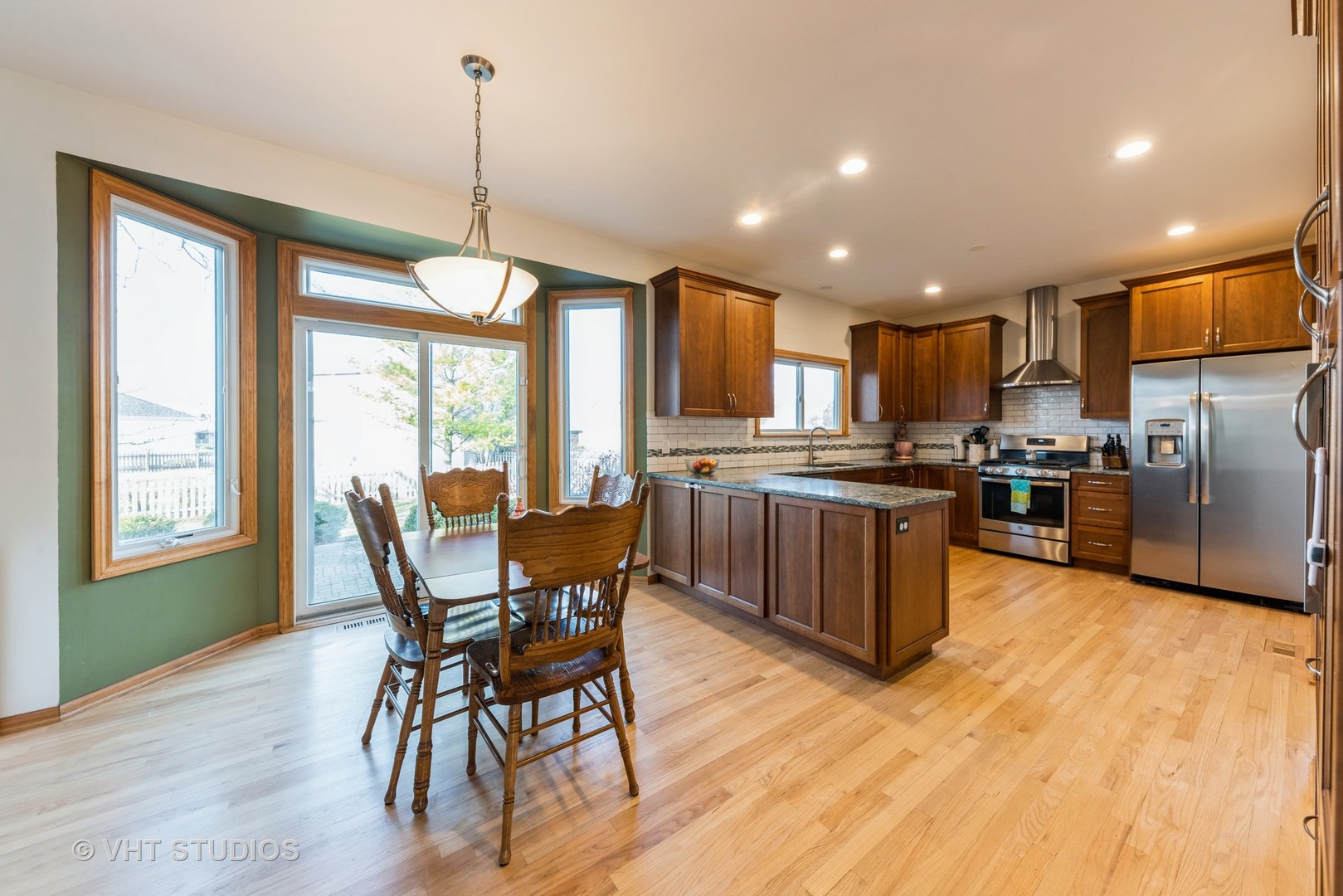 86 Cambridge Drive Grayslake, IL 60030 - Photo 7 of 16