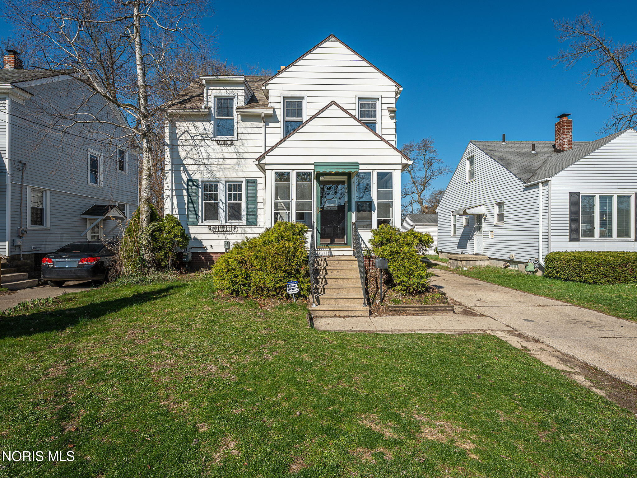 5265 Douglas Road Toledo, OH 43613 - Photo 1 of 36 1-web-or-mls-5265 Douglas-298
