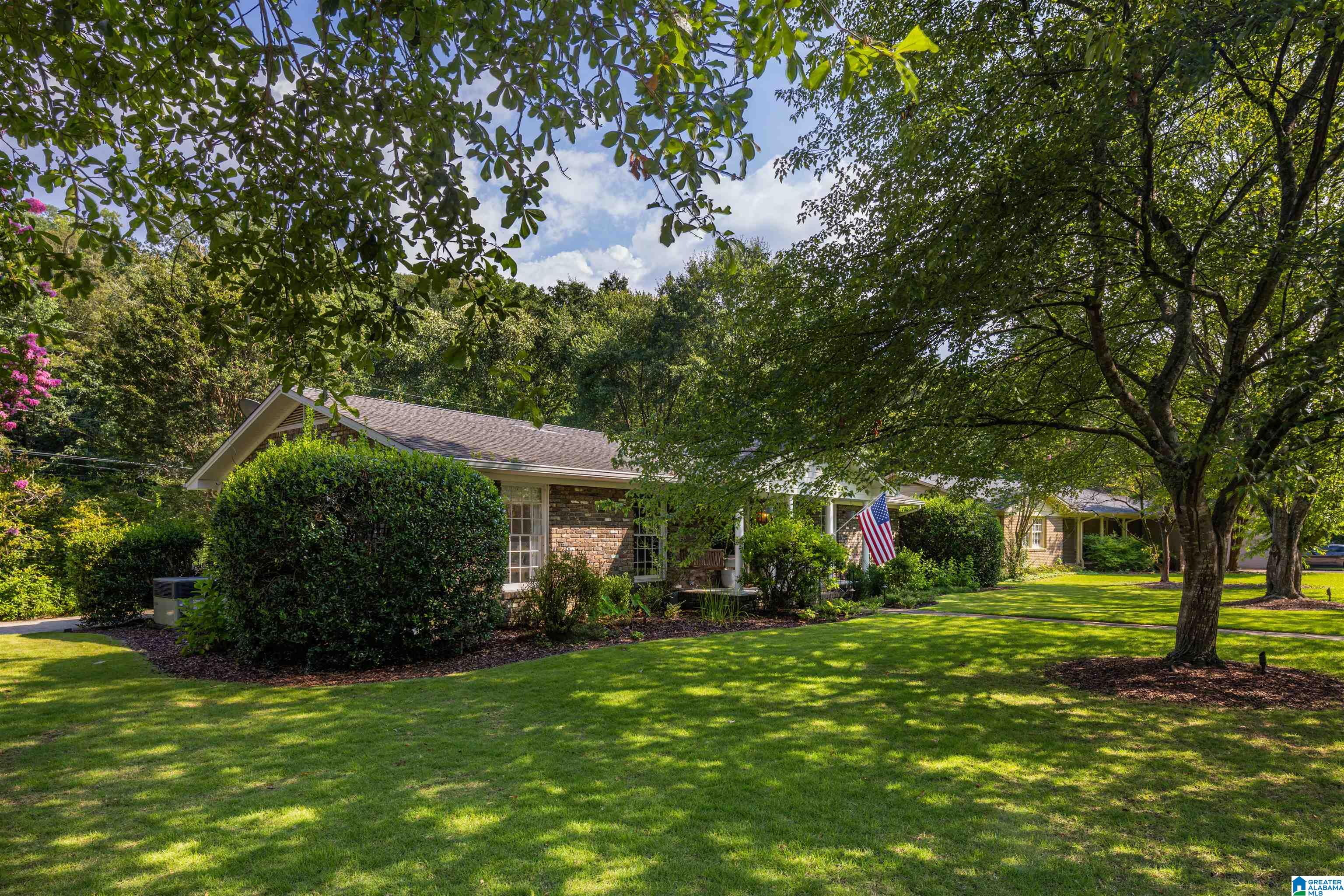 4389 Mountaindale Road Birmingham, AL 35213 - Photo 3 of 54