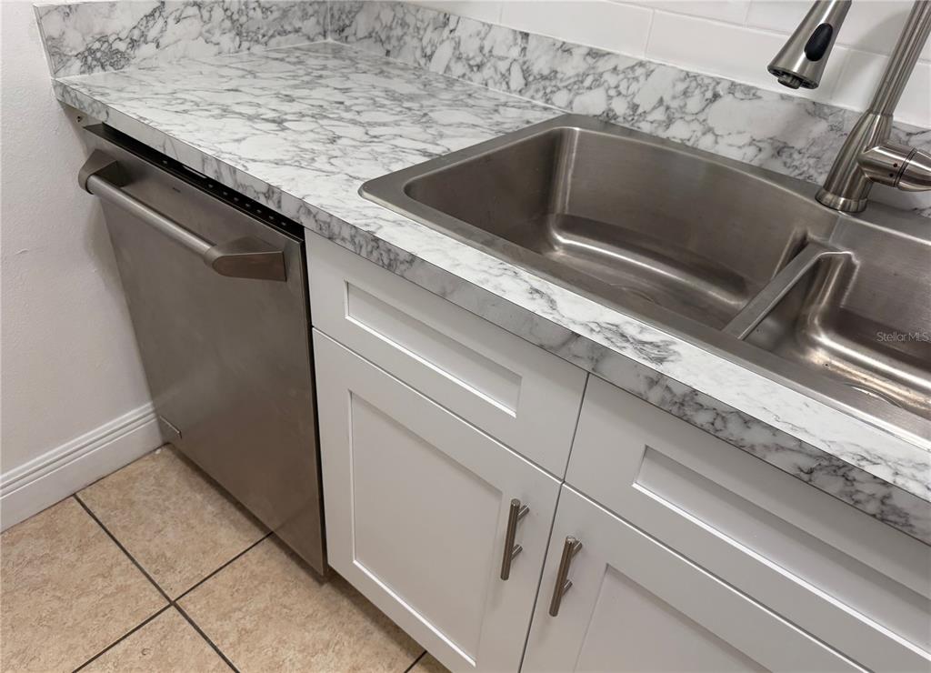 5325 Curry Ford Road, Unit G202 Orlando, FL 32812 - Photo 8 of 16
