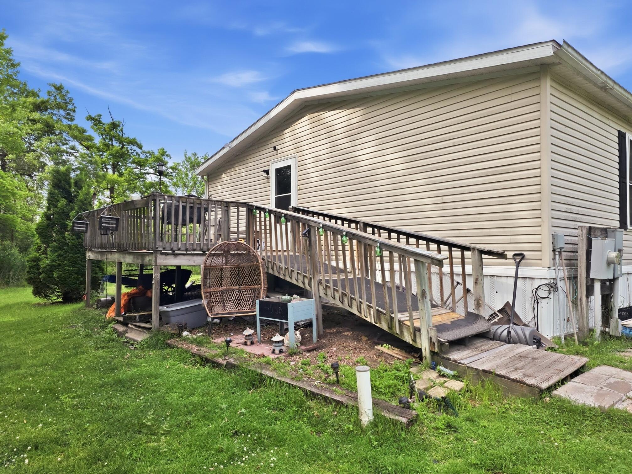 W10402 West Castle Mound Road Brockway, WI 54615 - Photo 2 of 19 Deck