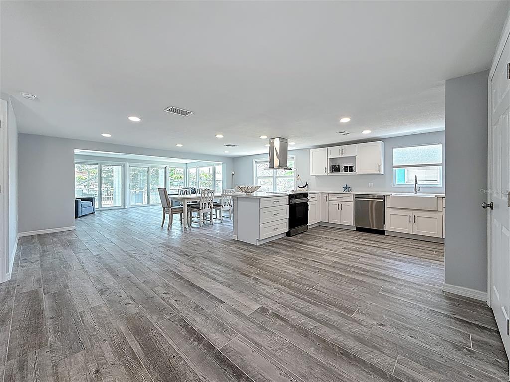 4920 Pelican Drive New Port Richey, FL 34652 - Photo 12 of 63