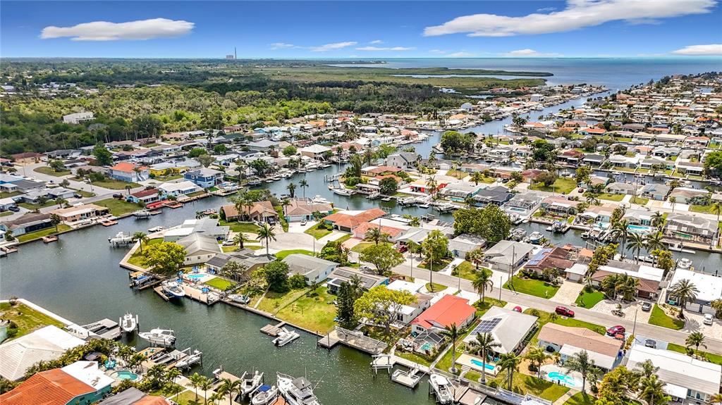 4920 Pelican Drive New Port Richey, FL 34652 - Photo 3 of 63